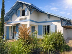 Exterior - Renovated House in Arcachon, Garden & AC (Arcachon)