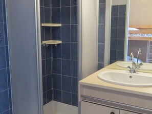 Bathroom - Studio cabin by the sea, beach access, private parking (Le Barcarès)