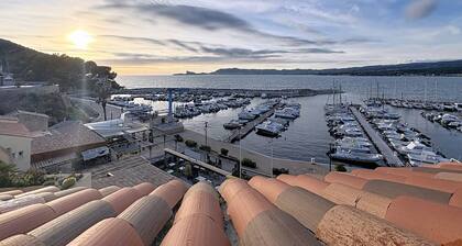 Charming T3 with Sea View Terraces - Perfect for 4