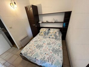 1 bedroom - 4-Person Apartment with Terrace and Parking in Narbonne (Narbonne)