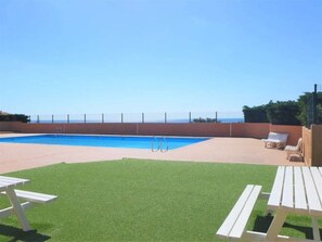 Pool - Pavilion 4 pers. at Saint Pierre La Mer, Parking, Terrace (Fleury-Saint-Pierre-la-Mer)