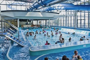 House, 4 Bedrooms | Pool - Central 4 bed Home in Ecclesall Near Peaks (Sheffield)