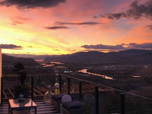 Exclusive Modern Suite View