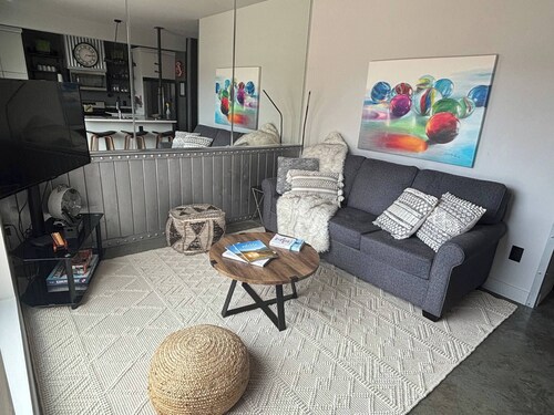 Exclusive Modern Suite View