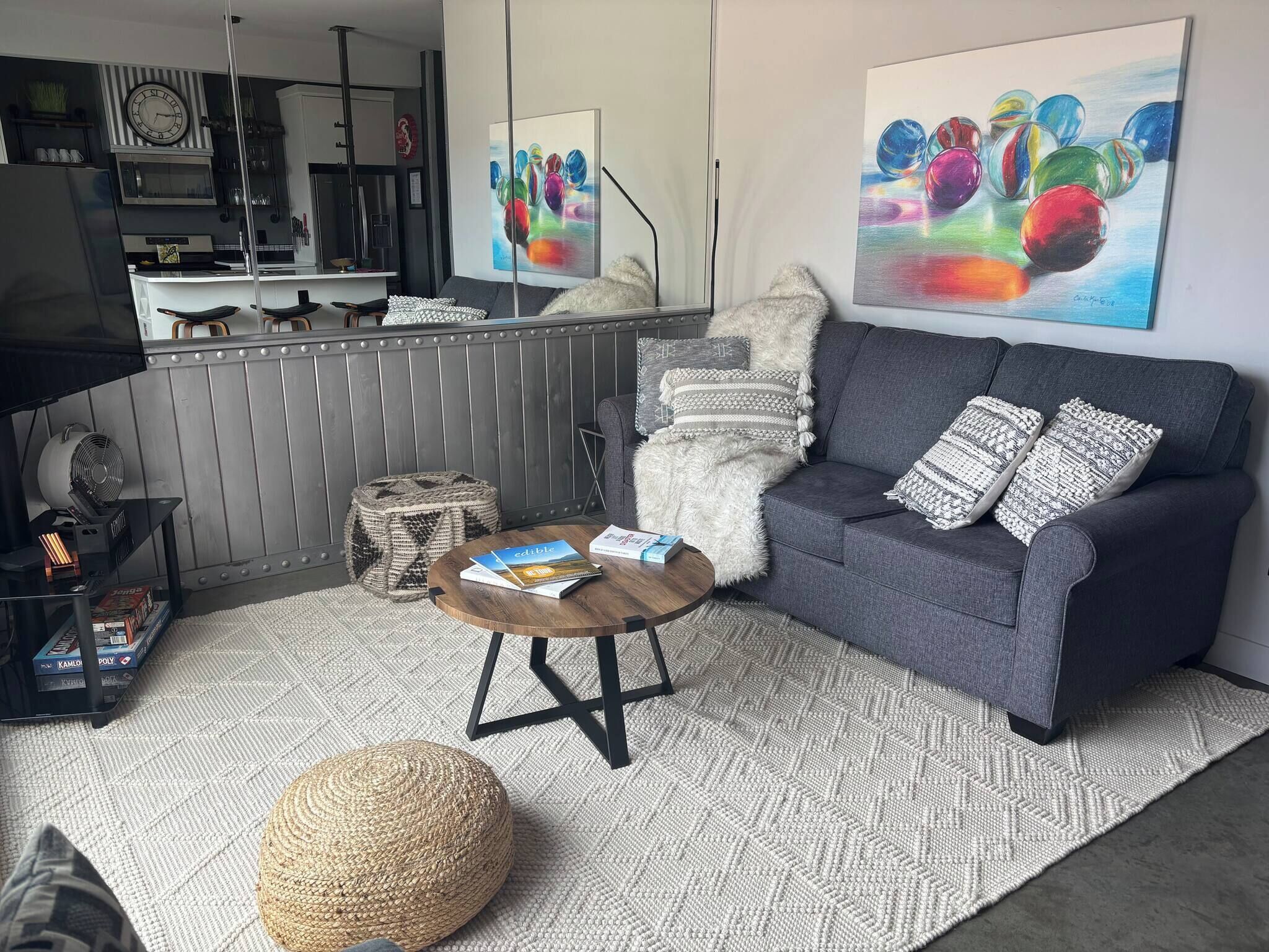 House, 1 Bedroom, Smoking, Balcony | Ruang tamu | Buku-buku 