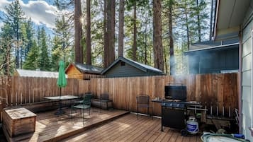 House, 3 Bedrooms | Outdoor dining