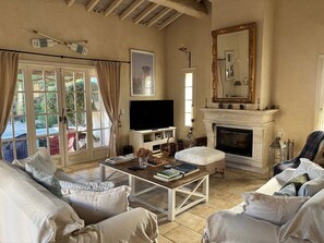 Smart TV, fireplace, DVD player, books - Villa with fantastic sea view and large private pool (Fréjus)