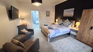 Room, 1 Bedroom | 1 bedroom - Room-'the Serendipity Suite' at Rashedog (Rashedoge)