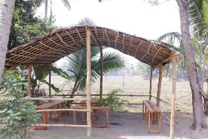 Villa | Outdoor dining - Kudaram Lake View (Kuttanad Taluk)