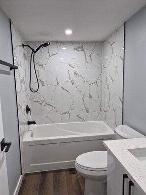 Hair dryer, towels, soap, shampoo - Impeccable Impressions -where Modern Comfort Meets Playful Living in SW Edmonton (Edmonton)
