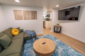 TV, offices - Roanoke Roost | Secluded | 2BR | Fire pit | Cozy (Roanoke)