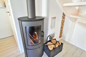 Private kitchen - Large Holiday Homes With Fireplace and Garden (Postomino)