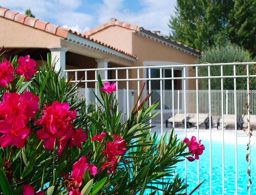 Blue Hills Residence With Scenic Views