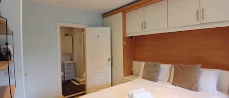 2 Schlafzimmer, Bügeleisen/Bügelbrett, Reisekinderbett, Internetzugang