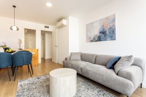 Living area - This elegant 2-bedroom apartment in the heart of Tetuán combines modern design, absolute comfort, and functionality tailored for extended stays. Every corner has been carefully appointed to make you feel at home from the moment you arrive (MADRID)