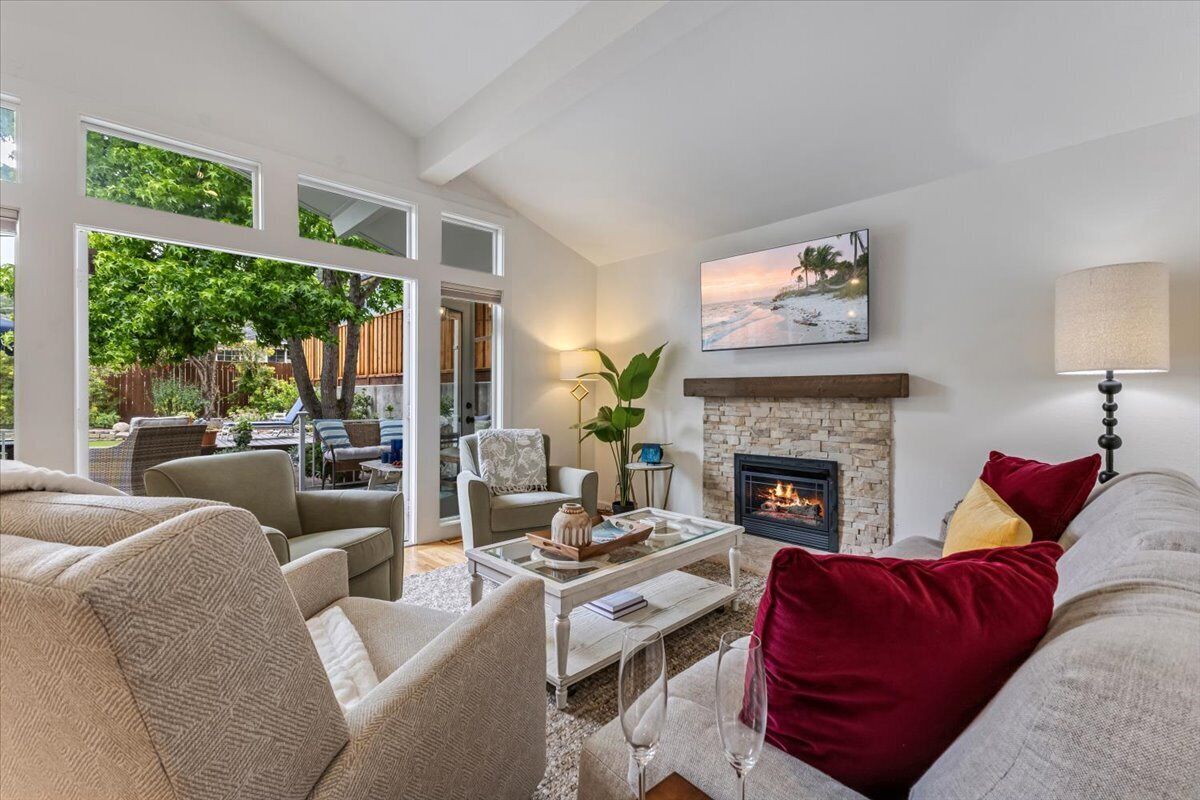 Smart-TV, Kamin