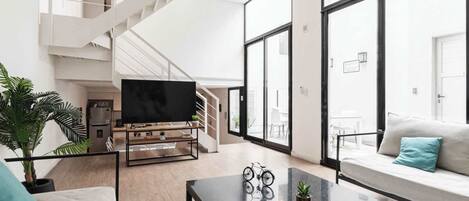 Télévision, espaces bureaux