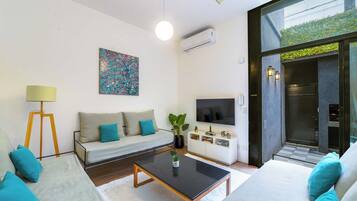 Televisión, oficina