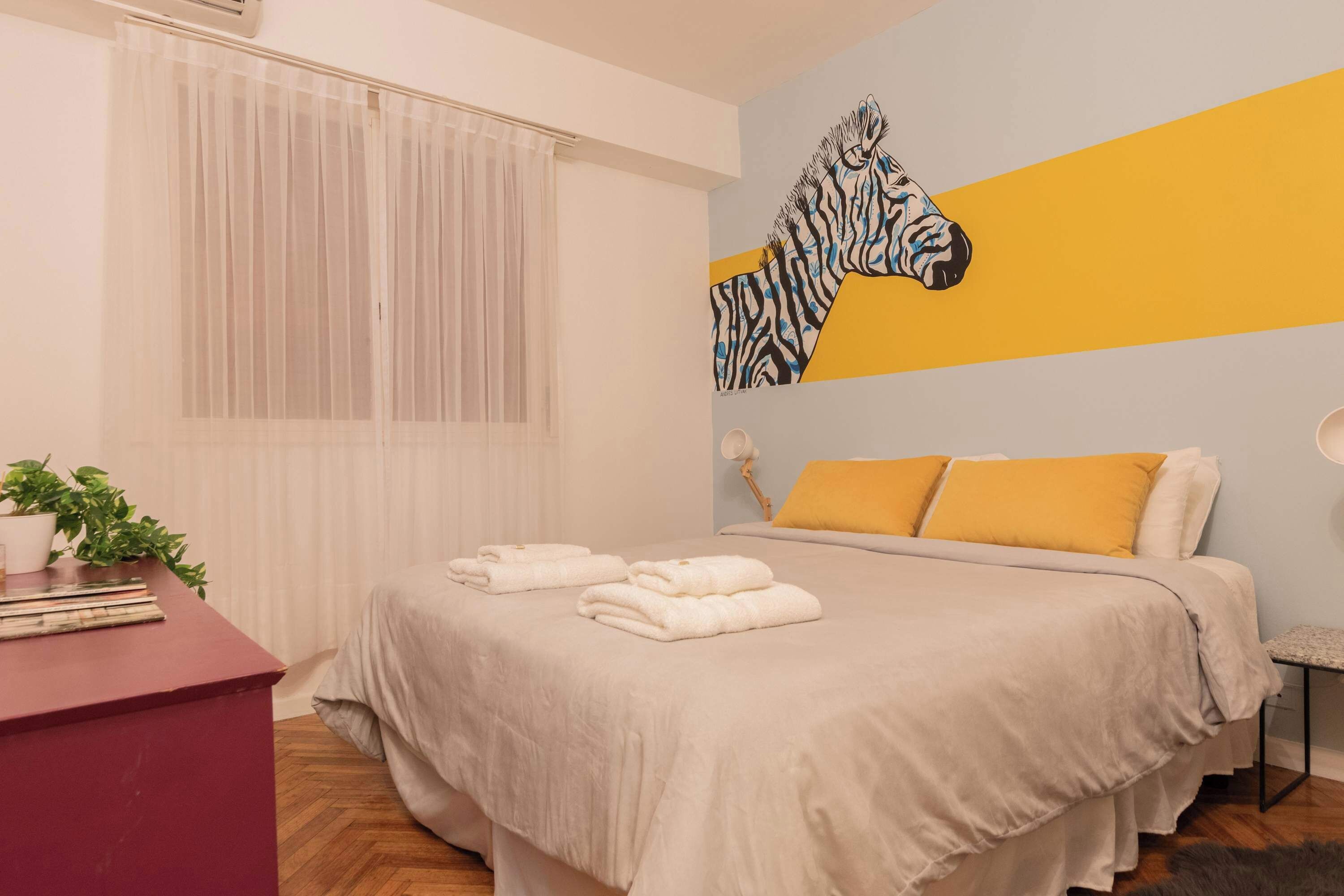 Iron/ironing board, WiFi, bed sheets