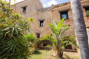 Exterior - Donna Laura Villa Cannamele (Carini)