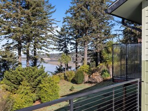 Property grounds - Eagles Overlook: 3BR Home w/ Panoramic Ocean Deck (Waldport)