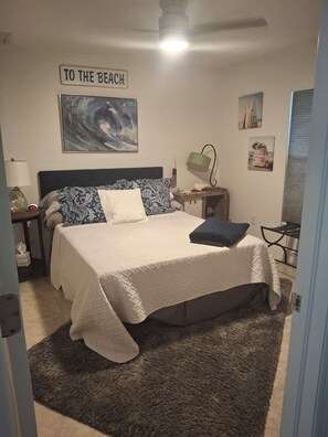 Iron/ironing board, Internet, bed sheets - DELIGHTFUL  STUDIO RIGHT OFF HEATED POOL! (Punta Gorda)