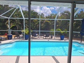 Pool - DELIGHTFUL  STUDIO RIGHT OFF HEATED POOL! (Punta Gorda)