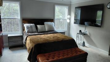 4 slaapkamers, een strijkplank/strijkijzer, wifi, beddengoed