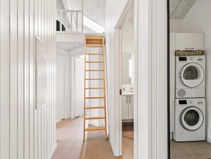 House | Interior - 5 Star Holiday Home in Glesborg (Glesborg)