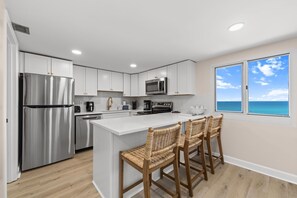 Fridge, microwave, oven, stovetop - New To Rentals | Fully Renovated Pinnacle Port 319A | Gulf & Lake Views (Panama City Beach)
