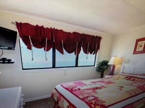 2 habitaciones, tabla de planchar con plancha, internet y ropa de cama 