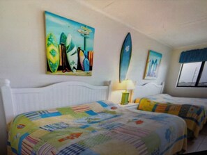 2 chambres, fer et planche à repasser, accès à Internet, literie fournie