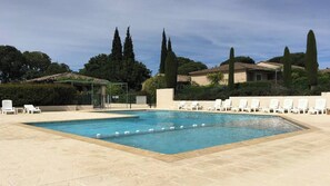 Outdoor pool - Air-conditioned Mazet de Marius in the secure residence Les Jardins de Fontanille (Saint-Rémy-de-Provence)