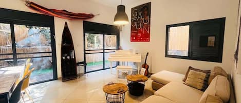 Televisión y oficina