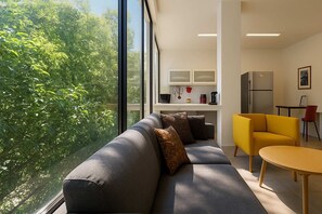 TV, offices - Charm & Green 1BR TLV - Beachside | By SweetyGuest (Tel Aviv-Yafo)