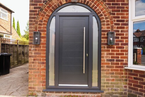 Spacious, Stylish Stay Near Trafford Centre, Altrincham & Hale