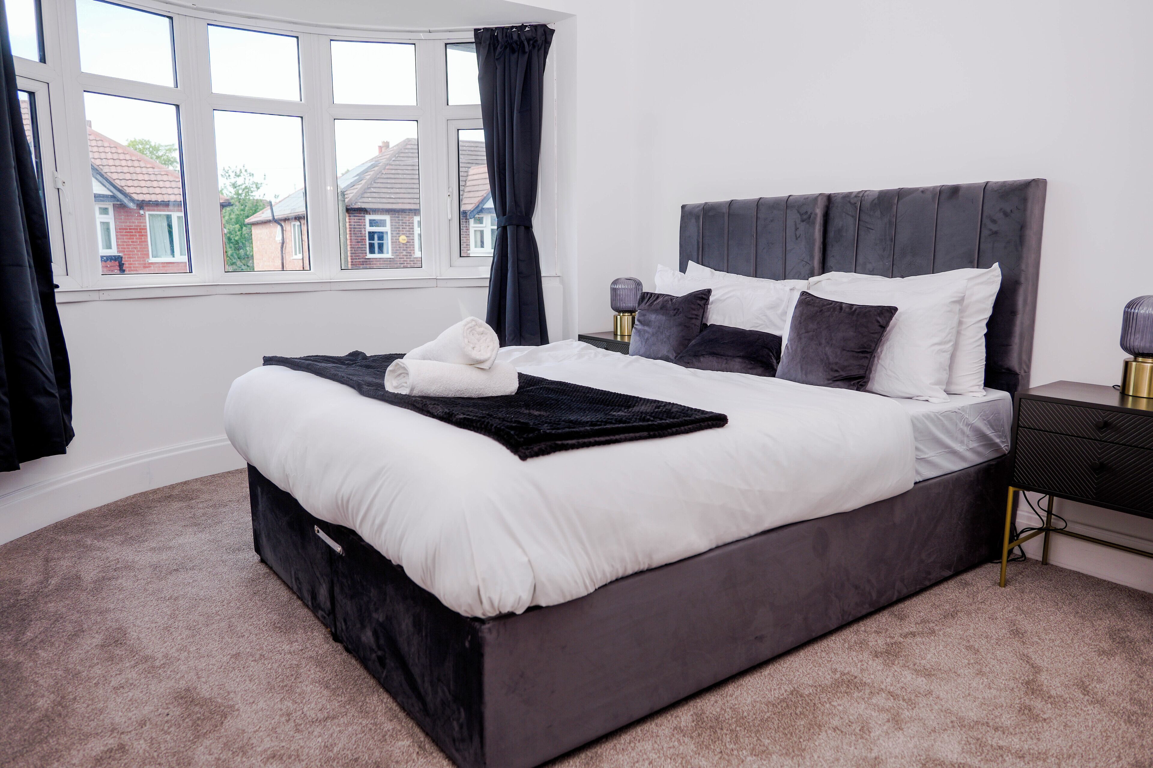 Strykjärn/strykbräda, wi-fi och sängkläder