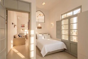 Iron/ironing board, travel cot, WiFi, bed sheets - Superb Beach Side 2BR/2BR Apt | By SweetyGuest (Tel Aviv-Yafo)