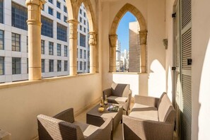 Property grounds - Superb Beach Side 2BR/2BR Apt | By SweetyGuest (Tel Aviv-Yafo)