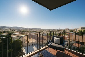 Property grounds - High-End 3BR – Panoramic JLM & Western Wall Views (Jerusalem)