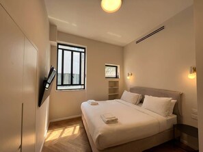 2 bedrooms, desk, iron/ironing board, travel cot - Stylish New 2BR • Near Beachfront | By SweetyGuest (Tel Aviv-Yafo)