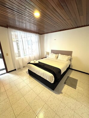 WiFi, bed sheets - Colonial Experience - Bogota Complete (Bogotá)