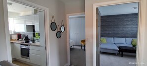 Interior - Modern 1BR + AC (Borehamwood)