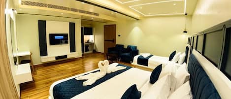 Family Room | In-room safe, desk, laptop workspace, free WiFi