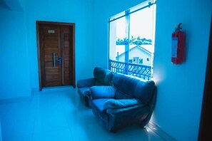 Appartement, balcon | Intérieur