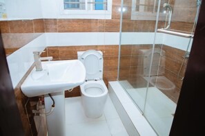 Dusche, Handtücher, Seife, Toilettenpapier