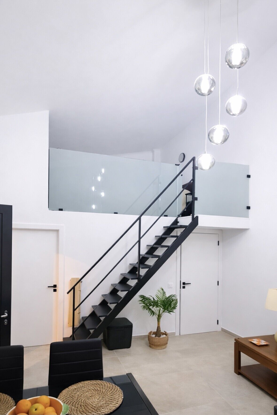 المنشأة من الداخل