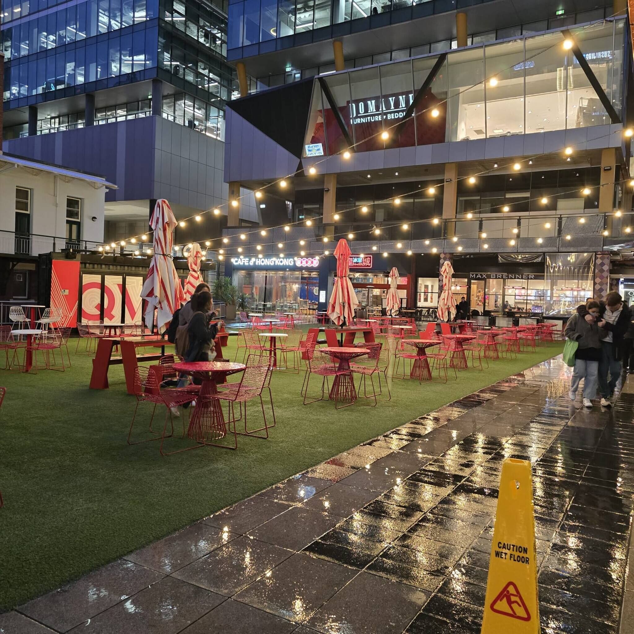 Apartment, 2 Bedrooms, Smoking | Outdoor dining