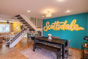 Dining - Walk to Old Town! Pool, Arcade & Mini Golf - 6 beds (Scottsdale)