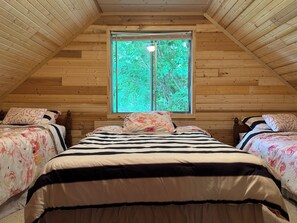 3 bedrooms, bed sheets - Peaceful and Private Lake Escape at the Cottage, Perfect for Quiet Getaways (Evart)